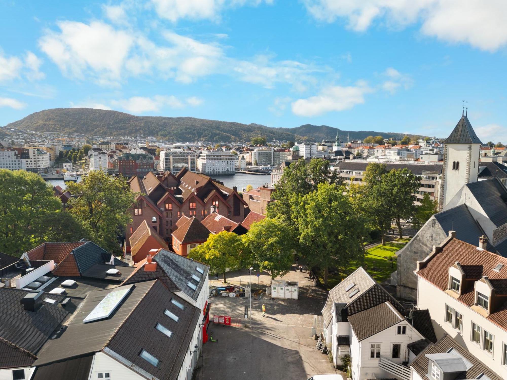 Architectural I Private Balcony I New 2021 Lejlighed Bergen
